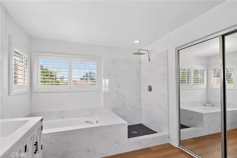 Bath - 31928 Cercle Chambertin, Temecula, CA 92591 photo 3 of 5