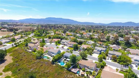 View/Area - 31928 Cercle Chambertin, Temecula, CA 92591 photo 4 of 16