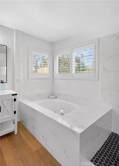 Bath - 31928 Cercle Chambertin, Temecula, CA 92591 photo 4 of 5