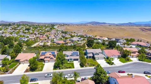 View/Area - 31928 Cercle Chambertin, Temecula, CA 92591 photo 3 of 16