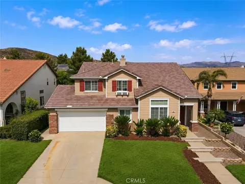 Exterior - 152 Alabaster Loop, Perris, CA 92570 photo 2 of 4