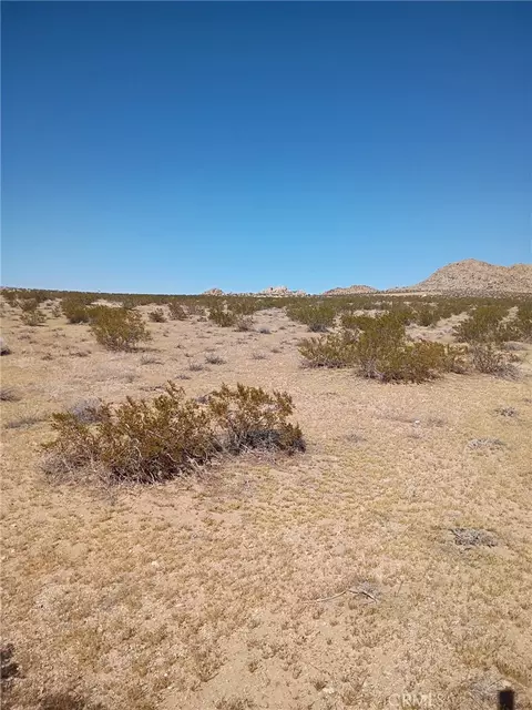 0 End, Lucerne Valley, CA 92356 photo 4