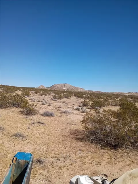 0 End, Lucerne Valley, CA 92356 photo 5