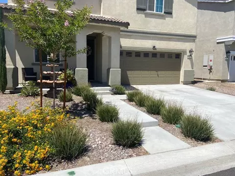674 Hummingbird, San Jacinto, CA 92583