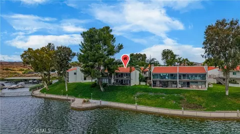 22212 Treasure Is #12, Canyon Lake, CA 92587