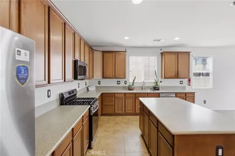Kitchen - 29302 Fall Riv, Menifee, CA 92584 photo 3 of 4