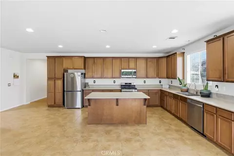 Kitchen - 29302 Fall Riv, Menifee, CA 92584 photo 2 of 4