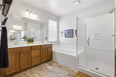 Bath - 29302 Fall Riv, Menifee, CA 92584 photo 1 of 3