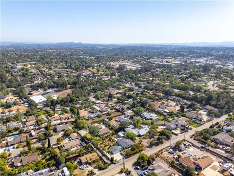 View/Area - 1611 Hillcrest, Fallbrook, CA 92028 photo 2 of 6