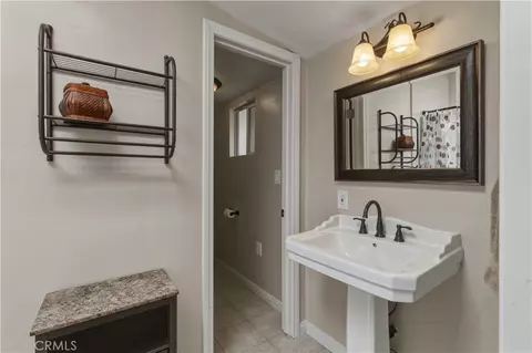 Bath - 1611 Hillcrest, Fallbrook, CA 92028 photo 4 of 8