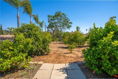 Exterior - 1611 Hillcrest, Fallbrook, CA 92028 photo 8 of 17