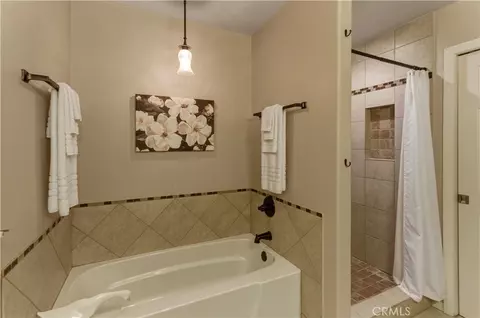 Bath - 1611 Hillcrest, Fallbrook, CA 92028 photo 3 of 8