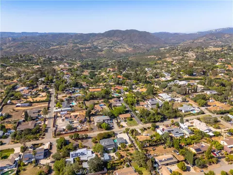 View/Area - 1611 Hillcrest, Fallbrook, CA 92028 photo 3 of 6