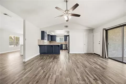 Living - 7596 Arcadia Ave, Hesperia, CA 92345 photo 6 of 6
