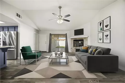 Living - 7596 Arcadia Ave, Hesperia, CA 92345 photo 1 of 6