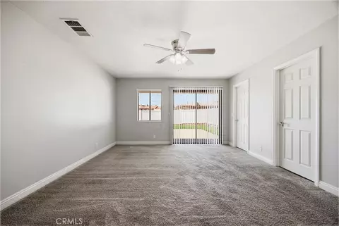 Living - 7596 Arcadia Ave, Hesperia, CA 92345 photo 3 of 6