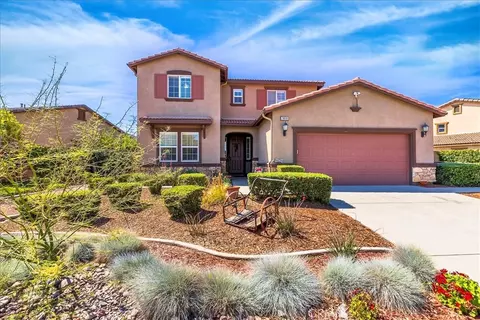 28690 Mahogany Trail Way, Menifee, CA 92584