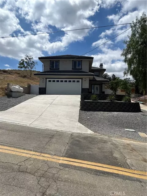 30492 Illinois St, Lake Elsinore, CA 92530