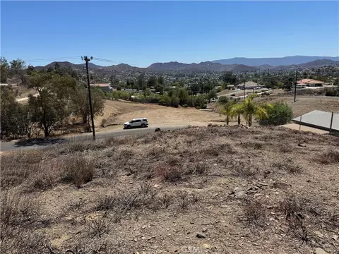 0 Beverly, Menifee, CA 92587 photo 4