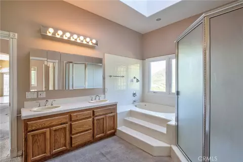 Bath - 46856 El Prado, Temecula, CA 92590 photo 7 of 7