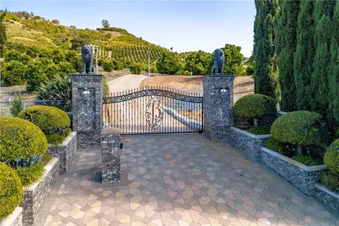 46856 El Prado, Temecula, CA 92590