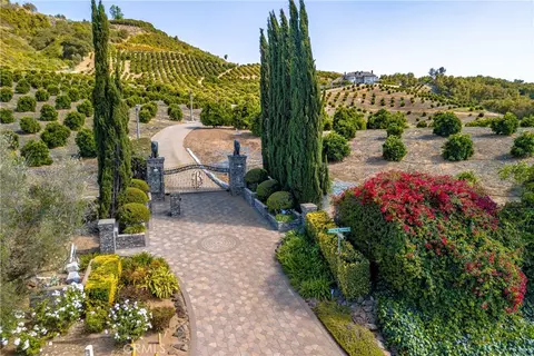 Exterior - 46856 El Prado, Temecula, CA 92590 photo 2 of 19