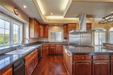 Kitchen - 46856 El Prado, Temecula, CA 92590 photo 3 of 4