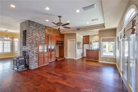 Living - 46856 El Prado, Temecula, CA 92590 photo 3 of 7