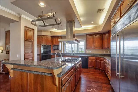 Kitchen - 46856 El Prado, Temecula, CA 92590 photo 2 of 4