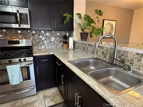 Kitchen - 44780 Adam, Temecula, CA 92592 photo 2 of 4