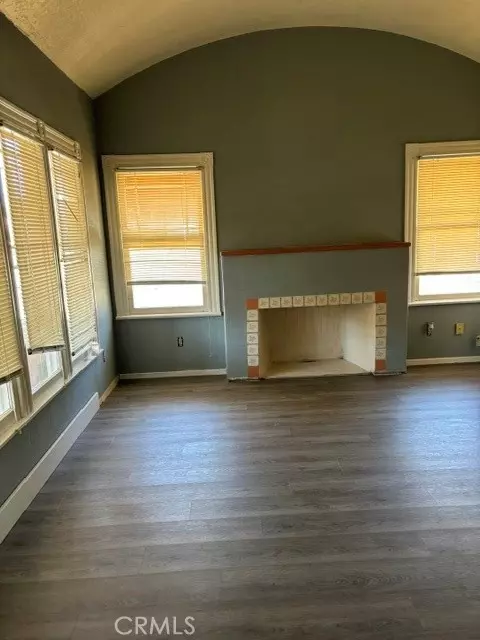 Living - 629 E Latham Ave, Hemet, CA 92543 photo 1 of 1