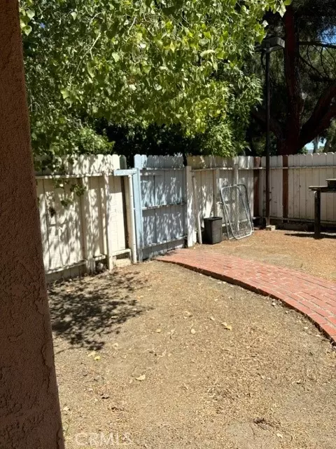 Exterior - 629 E Latham Ave, Hemet, CA 92543 photo 1 of 7