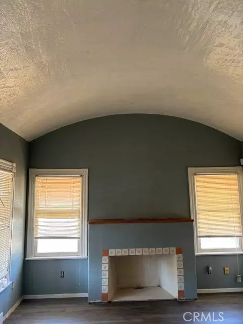 Entry Way - 629 E Latham Ave, Hemet, CA 92543 photo 2 of 2