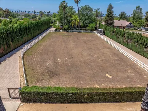 Exterior - 2116 Gratton, Riverside, CA 92504 photo 12 of 12
