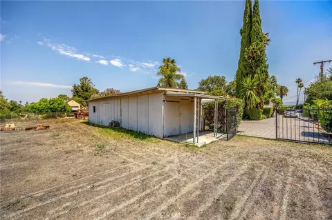 Exterior - 2116 Gratton, Riverside, CA 92504 photo 10 of 12