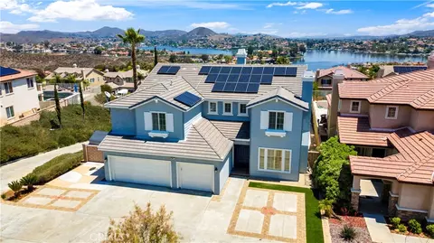 8 Via Del Fico Ct, Lake Elsinore, CA 92532