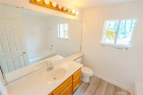 Bath - 40426 Yardley Ct, Temecula, CA 92591 photo 1 of 6
