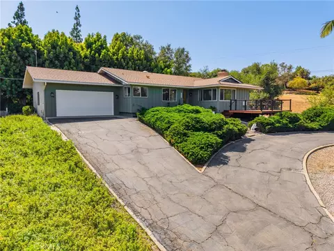 Exterior - 1776 Saint Peters, Fallbrook, CA 92028 photo 22 of 24
