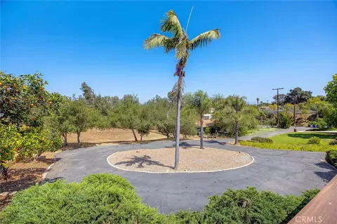 Exterior - 1776 Saint Peters, Fallbrook, CA 92028 photo 14 of 24
