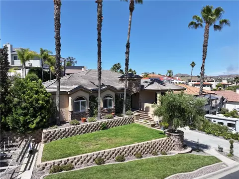 22142 Hoofbeat, Canyon Lake, CA 92587