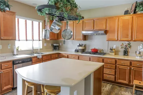 Kitchen - 32921 Lamtarra, Menifee, CA 92584 photo 2 of 2