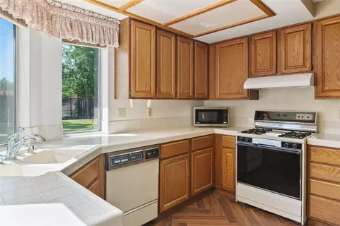Kitchen - 31384 Pahuta, Temecula, CA 92592 photo 2 of 4