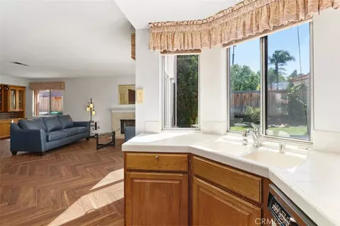 Kitchen - 31384 Pahuta, Temecula, CA 92592 photo 3 of 4