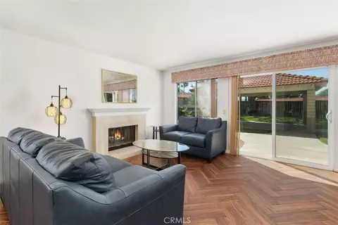 Living - 31384 Pahuta, Temecula, CA 92592 photo 4 of 6