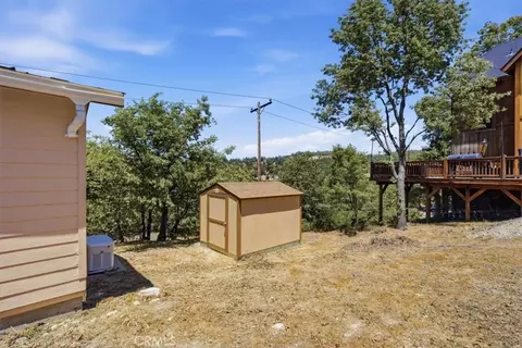 510 Acacia, Cedar Glen, CA 92321 photo 25