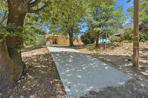 510 Acacia, Cedar Glen, CA 92321 photo 26