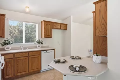 510 Acacia, Cedar Glen, CA 92321 photo 9