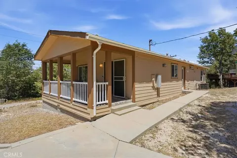 510 Acacia, Cedar Glen, CA 92321 photo 4