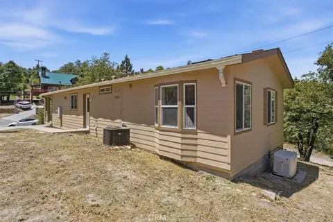 510 Acacia, Cedar Glen, CA 92321 photo 24