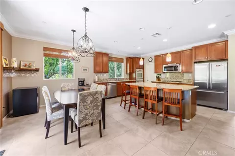 Kitchen - 40335 Garrison Dr, Temecula, CA 92591 photo 3 of 4